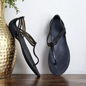 🖤 Crocs Isabella T-Strap Sandals Black Iconic Comfort Flip Flops Women W9